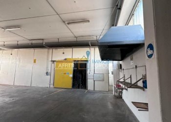 18.jpg - Locale Commerciale Via Frassina 65, Massa - foto 16