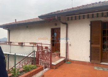 IMG_8897.jpg - Porzione di casa Via San Francesco 11, Massa - foto 1