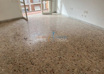 IMG_3381 2.JPG - Quadrilocale Via Felice Cavallotti 8, Carrara - foto 1