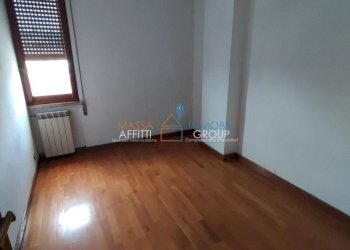 10.jpg - Appartamento Via Democrazia 379, Massa - foto 2