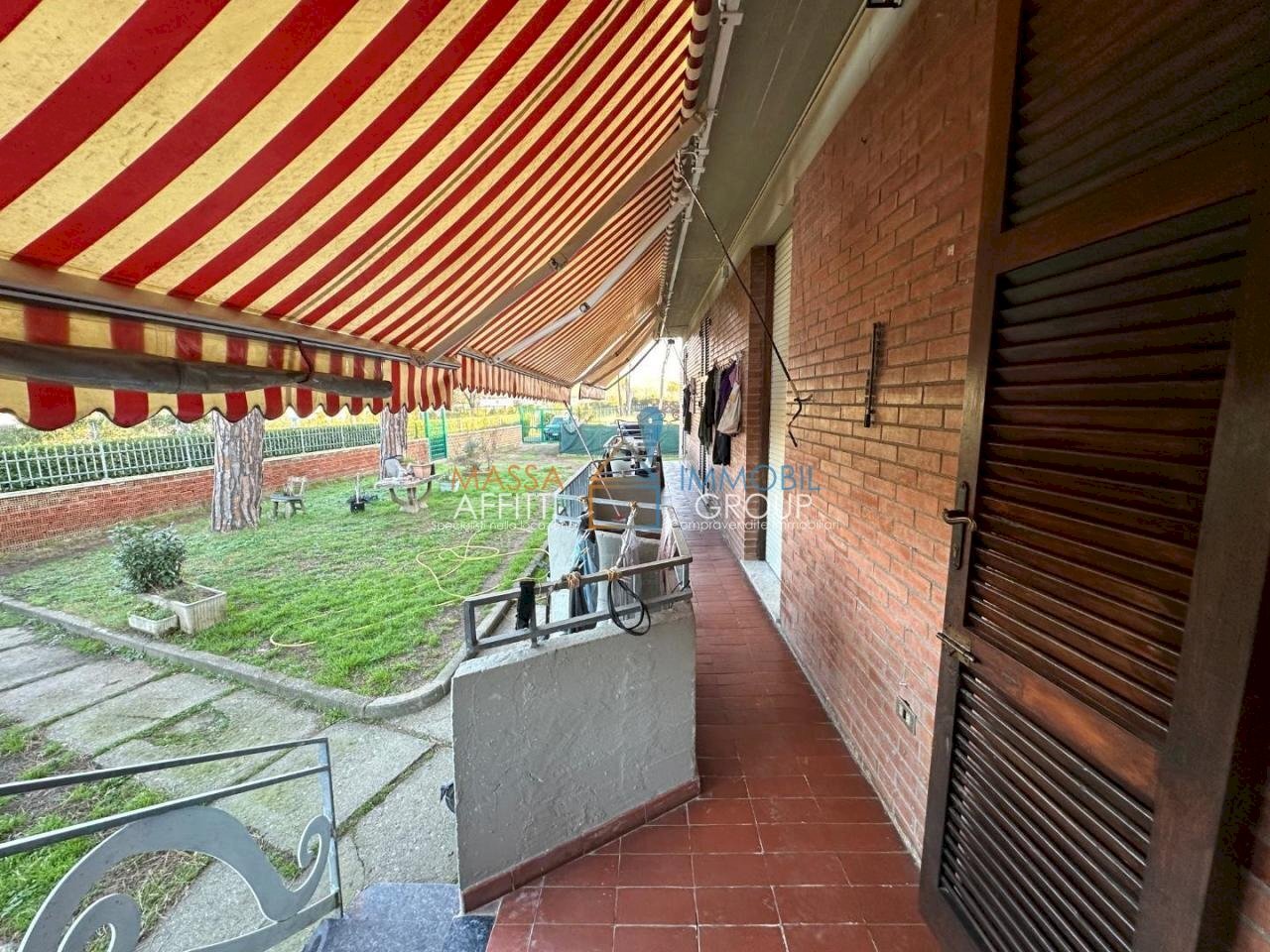 1300337-zzq1s76ook.jpeg - Appartamento Via Flavio Torello Baracchini 147, Massa - foto 2