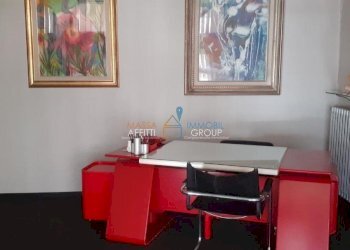 1215025-ue39r.jpg - Locale Commerciale Via Giuseppe Pietri 14, Massa - foto 3