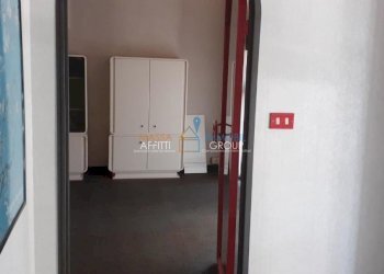 1215025-tqrllg94l.jpg - Locale Commerciale Via Giuseppe Pietri 14, Massa - foto 4