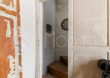 locale passaggio - scale per sottotetto - Villa Via Umberto I, Collesalvetti - foto 30