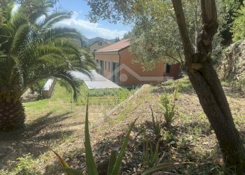 IMG_6360.JPEG - Villa Via Laiolo 50, Spotorno - foto 15