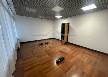 IMG_2908.JPG - Office via bartolomeo guidobono  137 r, Savona - photo 3