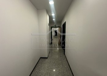 IMG_2892.JPG - Office via bartolomeo guidobono  137 r, Savona - photo 19