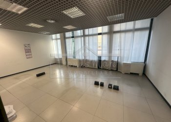 IMG_2911.JPG - Office via bartolomeo guidobono  137 r, Savona - photo 27