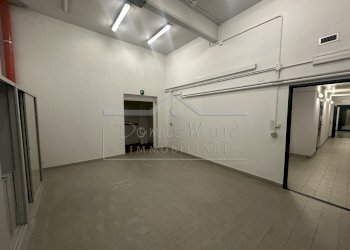 IMG_2878.JPG - Office via bartolomeo guidobono  137 r, Savona - photo 30