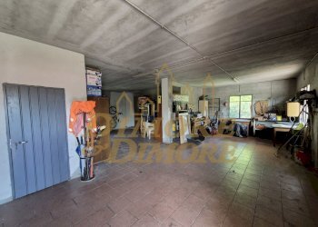 Garage e cantina.jpg - Villa Via Piemonte 29, Arizzano - photo 23