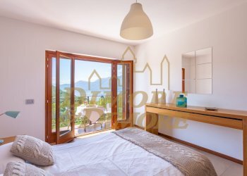 Villa Sereni balcony view.jpg - Villa a Schiera Località Sant'Orsola 2, Dumenza - foto 1