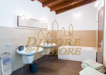 Villa Sereni ensuite.jpg - Villa a Schiera Località Sant'Orsola 2, Dumenza - foto 13