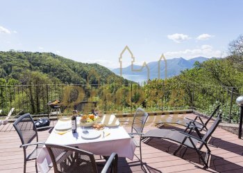 Villa Caruso outside terrace.jpg - Villa a Schiera Località Sant'Orsola 2, Dumenza - foto 19