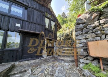 Lato entrata.jpg - Porzione di casa Ronchi Dentro, Vanzone con San Carlo - foto 5