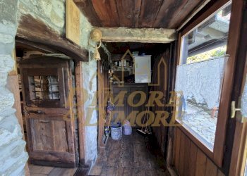 Veranda ingresso.jpg - Porzione di casa Ronchi Dentro, Vanzone con San Carlo - foto 9