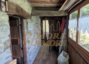 Veranda primo piano 2.jpg - Porzione di casa Ronchi Dentro, Vanzone con San Carlo - foto 17