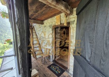 Veranda primo piano.jpg - Porzione di casa Ronchi Dentro, Vanzone con San Carlo - foto 18