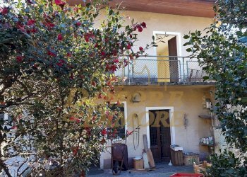 27972499_10215290945377498_9106366089713650102_n.j - Porzione di casa vicolo san giulio, Lesa - foto 6