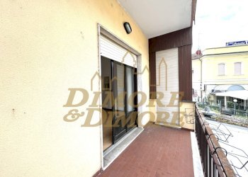 Balcone 1 - Quadrilocale Piazza Garibaldi 10, Luino - foto 15