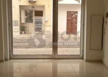 2.jpg - Locale Commerciale Viale XXIV Maggio, Galatone - foto 3