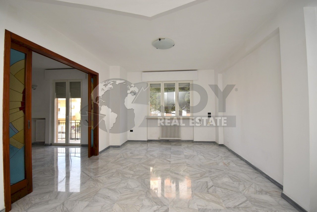 3.jpg - Appartamento Viale Aldo Moro 95, Brindisi - foto 3