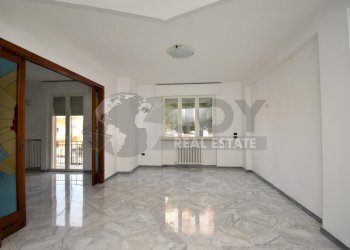 3.jpg - Appartamento Viale Aldo Moro 95, Brindisi - foto 3