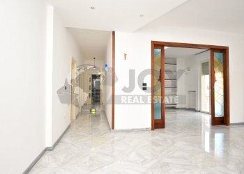 27.jpg - Appartamento Viale Aldo Moro 95, Brindisi - foto 26