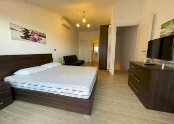 camera da letto - Bilocale Centro, Alassio - foto 18