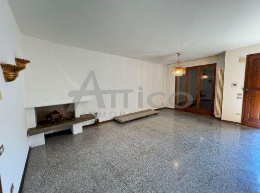 WhatsApp Image 2025-05-27 at 18.40.09 (1).jpeg - Terraced Villa Viale Tre Martiri RO, Rovigo - photo 3