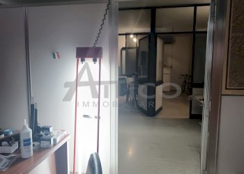 IMG_20250122_114031.jpg - Locale Commerciale Via de Polzer RO, Rovigo - foto 4