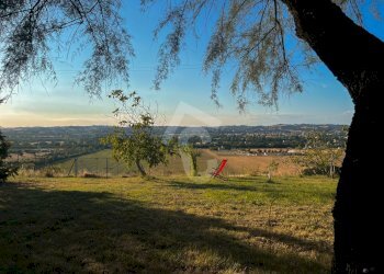 D324CDC6-F66D-4755-86A3-15F47597ECF4.jpeg - Casale Jesi - foto 11