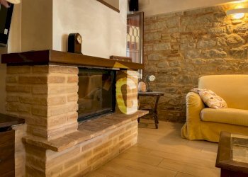 D1B15F3D-8161-48AF-A57B-1394FFDDCCDC.jpeg - Casa indipendente Castelbellino - foto 17