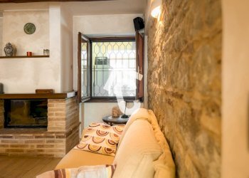 EECF650E-800C-4D2B-BA30-EBEA94B24693.jpeg - Casa indipendente Castelbellino - foto 18