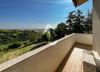 D2D01F0A-3D4F-431C-9A5C-E6ABC3B7CEC1.jpeg - Quadrilocale Montecarotto - foto 12