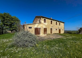 C4647958-F7BF-4E15-B109-FBBB7371DB09.jpeg - Casale Serra San Quirico - foto 2