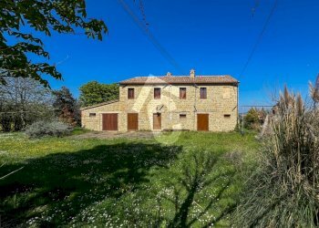 ABAAF71F-AFE4-41E4-A3A7-FEE96F7ECDF1.jpeg - Casale Serra San Quirico - foto 8