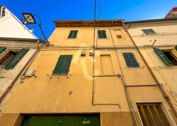 F597317D-00E2-4A3A-8D6A-56FEFFF274D1.jpeg - Casa indipendente Jesi - foto 1