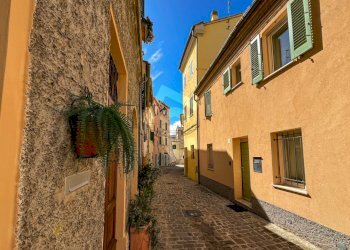 7CBF1047-AFA7-49B6-B9FD-6C527BE6F751.jpeg - Casa indipendente Jesi - foto 2