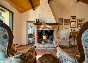 22D6F4EC-A87B-4A8B-8CFE-EF56AFD2D66E.jpeg - Casale Jesi - foto 2