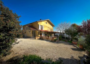 EEAFBE57-2141-49FB-8D45-7576AEA77171.jpeg - Casale Rosora - foto 2