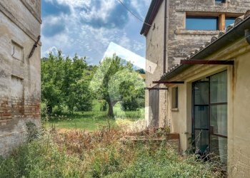 53178EBB-7464-43E1-8E11-4A97C1F077FA.jpeg - Casale Jesi - foto 21