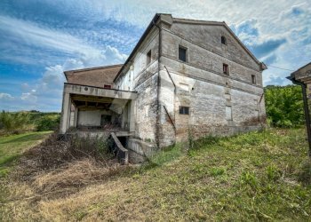 00758AD6-A66B-4C06-A23D-A494A11B1759.jpeg - Casale Jesi - foto 22