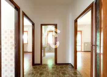 FBD56859-29C7-4B4A-B0B3-AEA8119E7A38.jpeg - Trilocale Jesi - foto 7