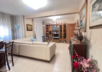 WhatsApp Image 2025-09-16 at 10.07.17.jpeg - Quadrilocale Catania - foto 3