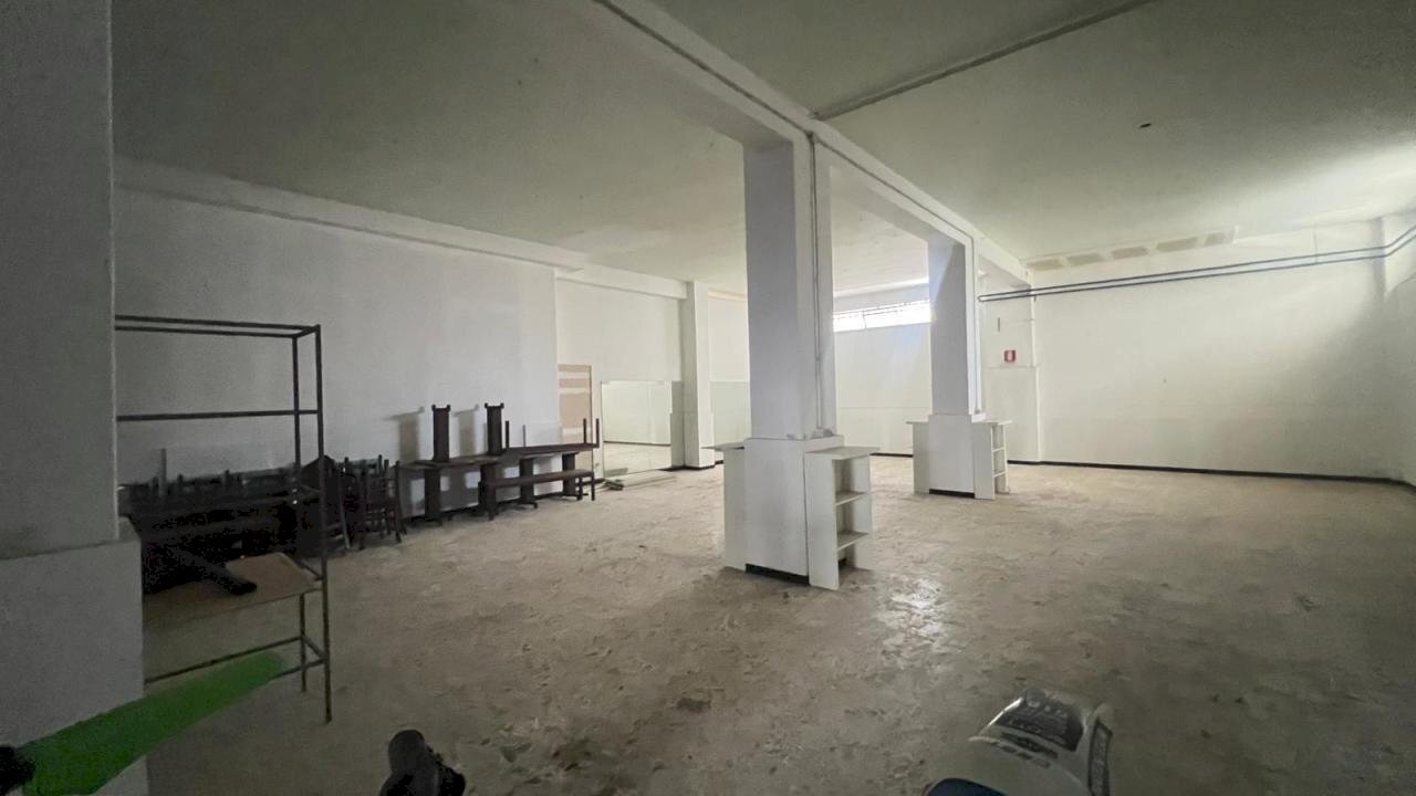 WhatsApp Image 2025-07-04 at 08.47.34.jpeg - Locale Commerciale San Gregorio di Catania - foto 3