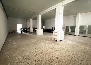 WhatsApp Image 2025-07-04 at 08.47.34 (1).jpeg - Locale Commerciale San Gregorio di Catania - foto 1