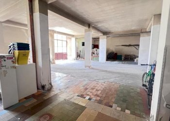 WhatsApp Image 2025-06-10 at 17.25.09 (7).jpeg - Capannone Gravina di Catania - foto 3