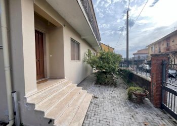 WhatsApp Image 2025-05-12 at 18.25.27 (10).jpeg - Villa Pedara - foto 1