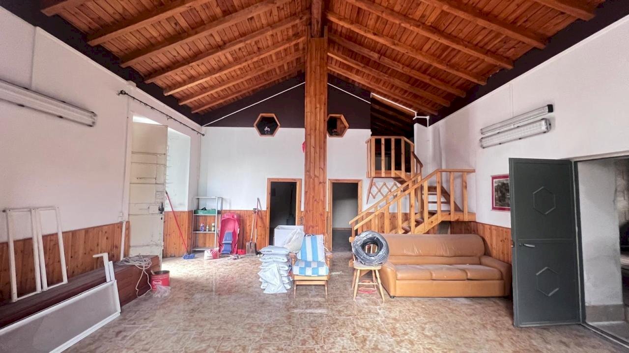 WhatsApp Image 2025-03-07 at 11.21.14 (3).jpeg - Villa Ragalna - foto 1