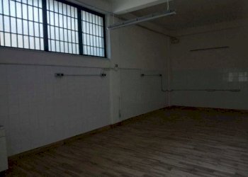 WhatsApp Image 2025-01-20 at 10.24.01 (1).jpeg - Locale Commerciale Aci Bonaccorsi - foto 6